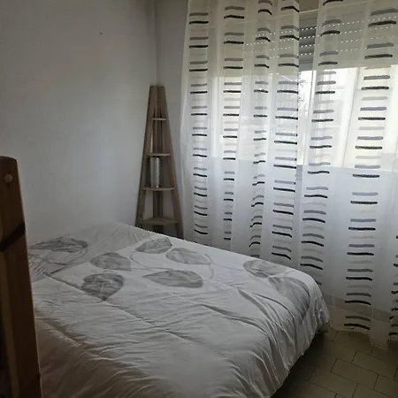 Appt 2 Pieces 52m2 Avec Loggia 7m2 Ref 4032 Le Castellas