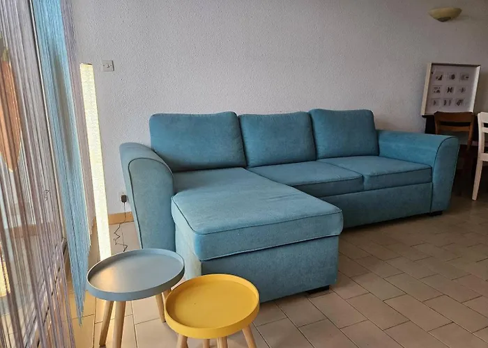 Appt 2 Pieces 52m2 Avec Loggia 7m2 Ref 4032 Appartement Le Castellas